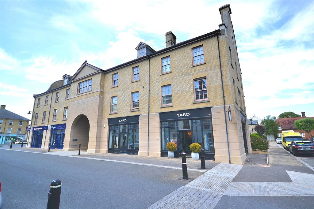 3 bed flat for saleHarewood Court, Poundbury, Dorchester DT1