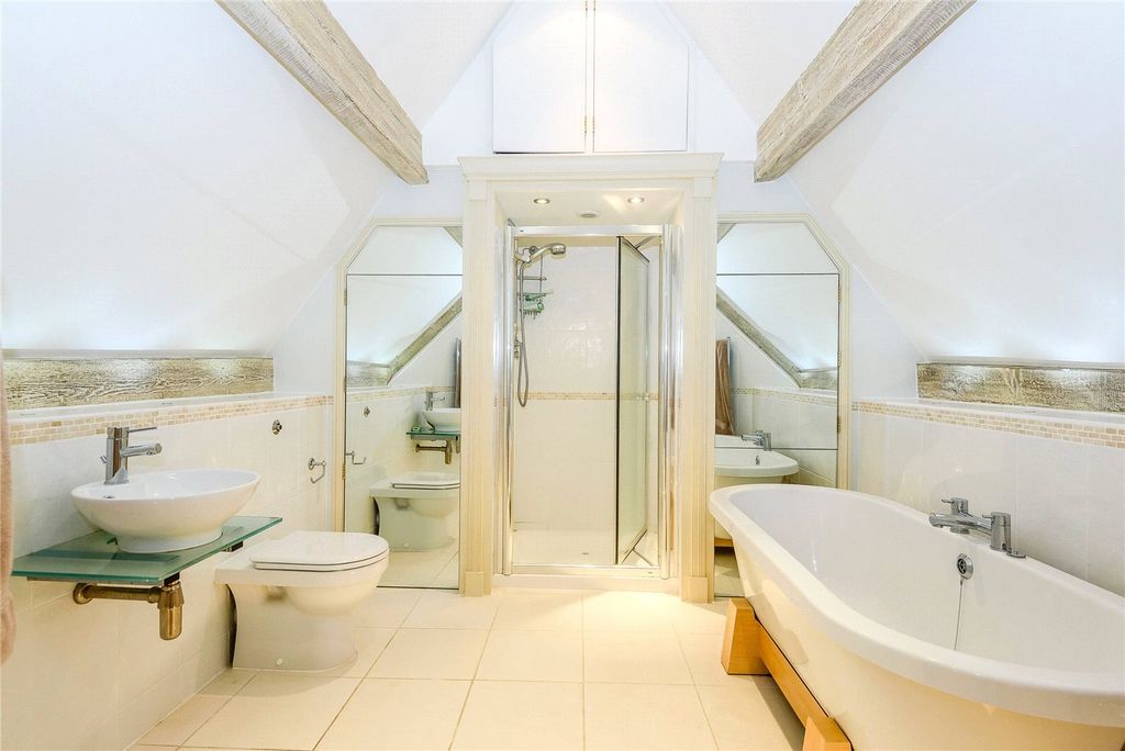 Additional image 9 of 4 bed flat for saleWyfold Court, Kingwood, Henley-On-Thames, Oxfordshire RG9