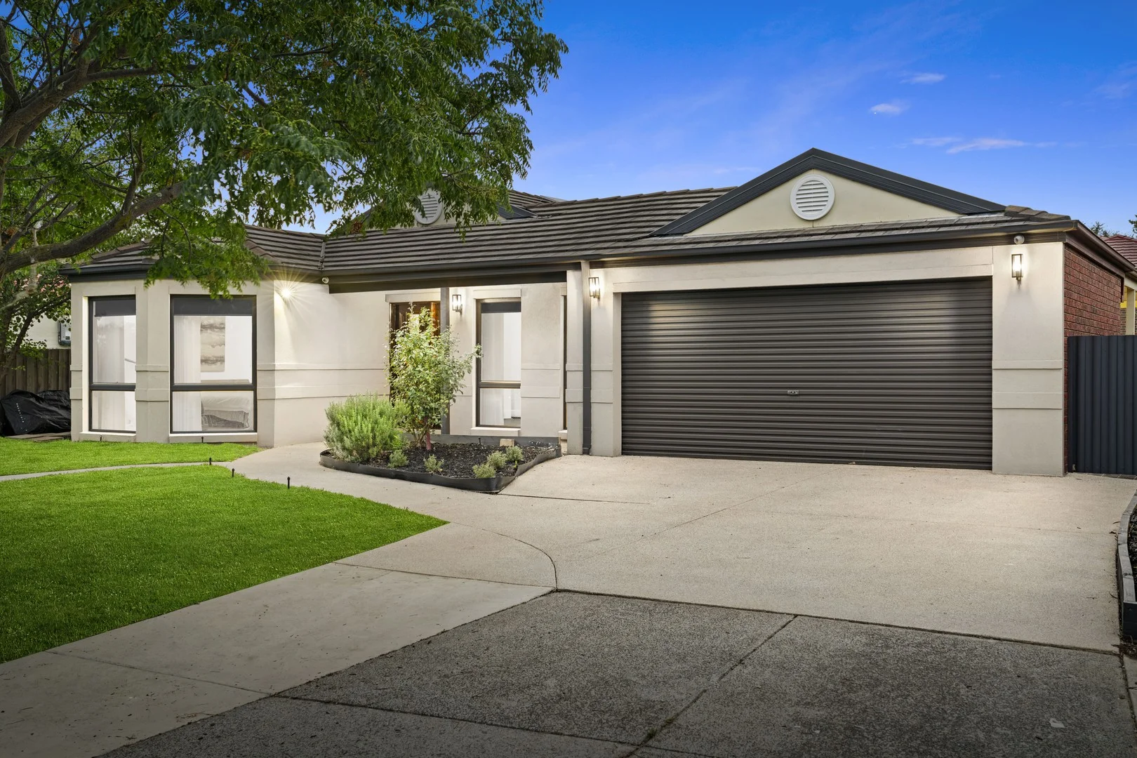 11 Lochard Terrace, Narre Warren South VIC 3805
