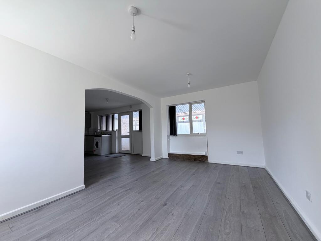 Additional image 4 of Heathy Rise, QUINTON B32