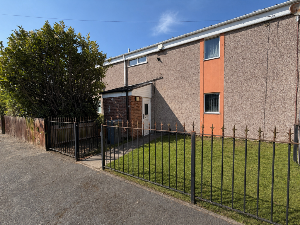 Heathy Rise, QUINTON B32