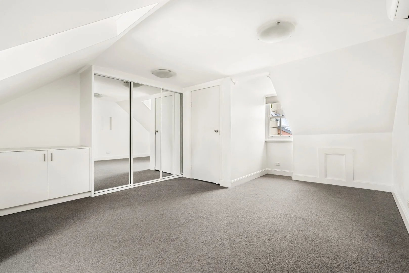 Additional image 6 of Rear/168 Cathedral Street, Woolloomooloo NSW 2011