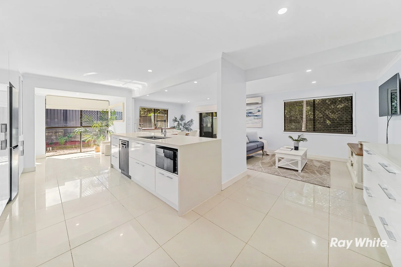 21 Jeanette Avenue, Springwood QLD 4127