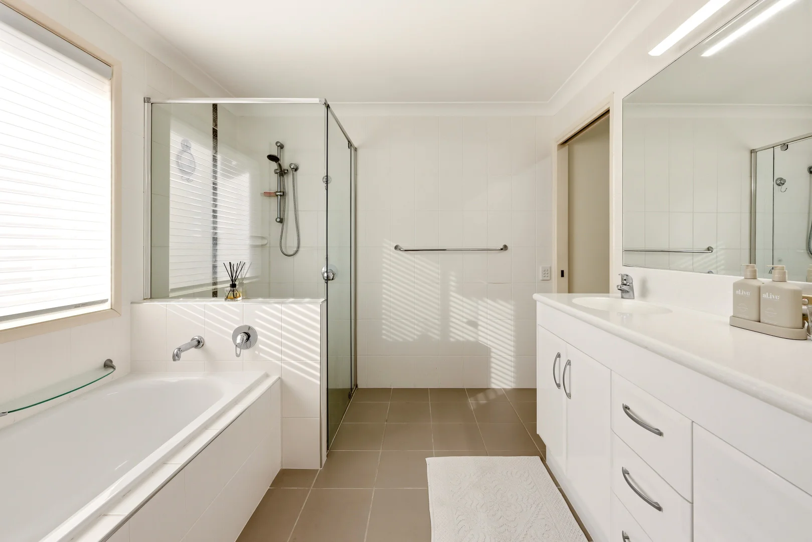 Additional image 21 of 155 Landsborough Avenue, Scarborough QLD 4020