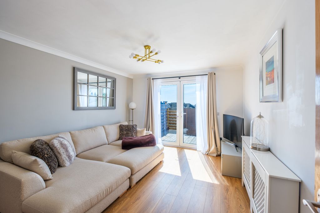 Additional image 4 of 2 bed flat for salePipers Court, Shotts ML7