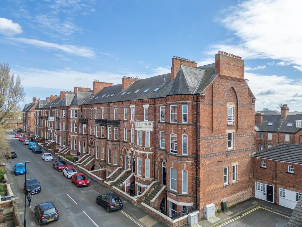 2 bed flat for saleWenlock Terrace, York YO10 photo 3
