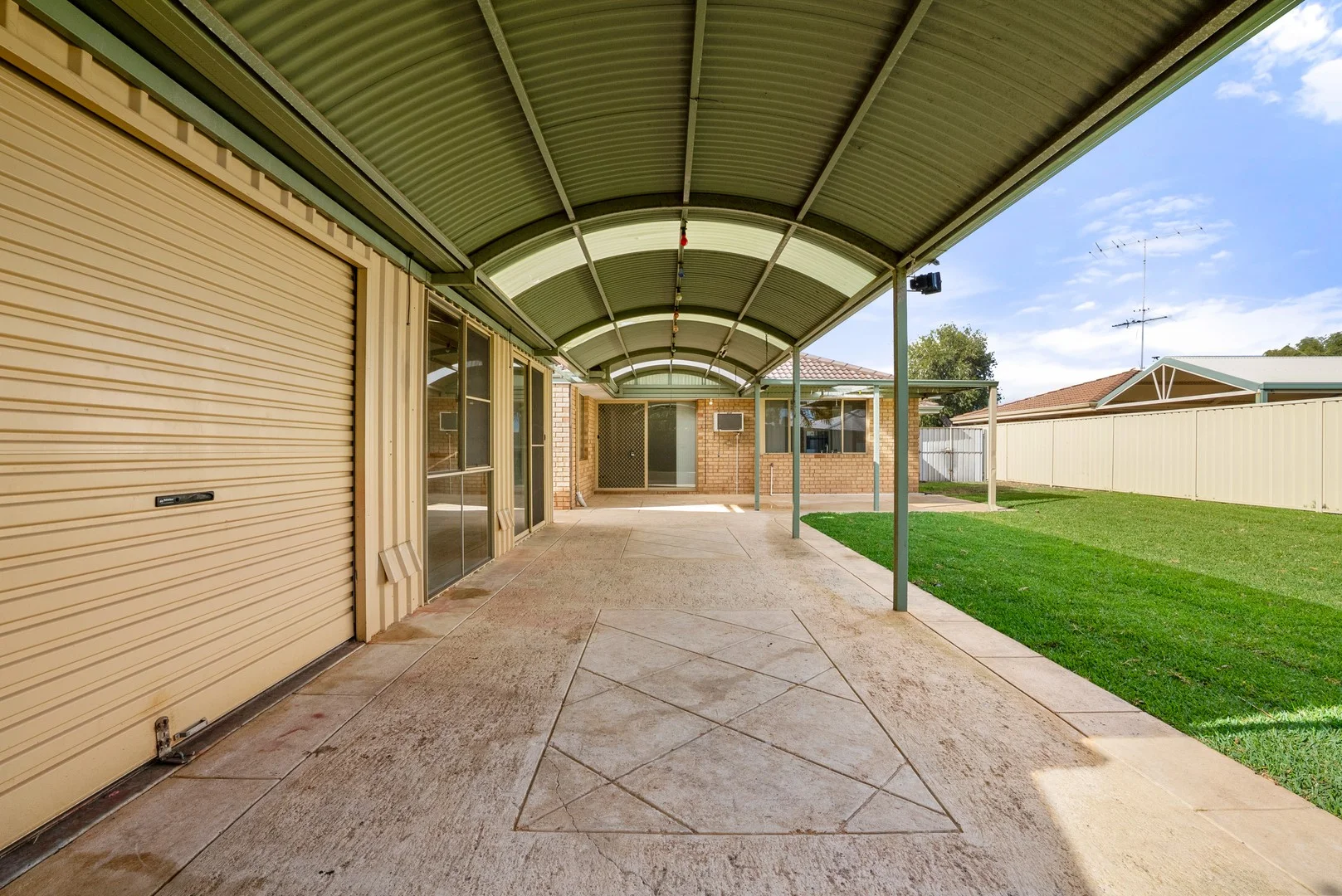 5 LISBON PLACE, Warnbro WA 6169