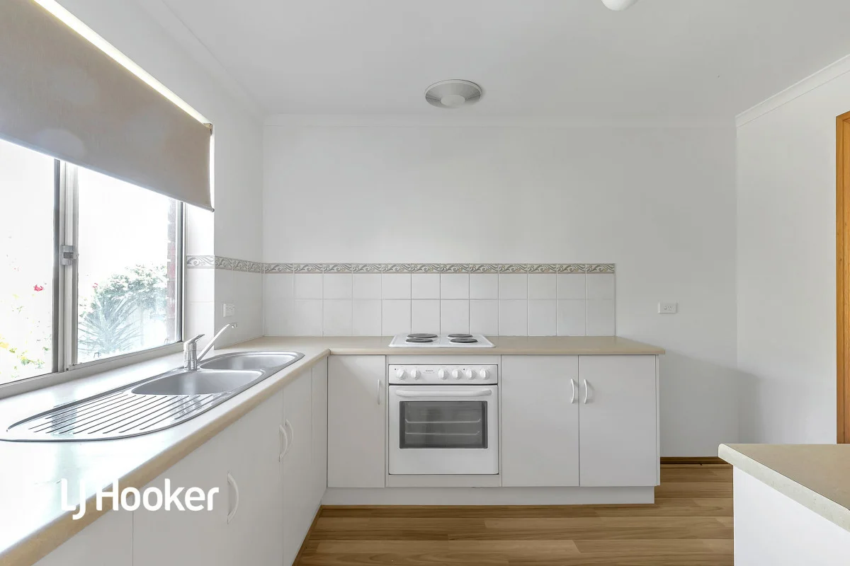 2 Cutlass Walk, Seaford Rise SA 5169 photo 4