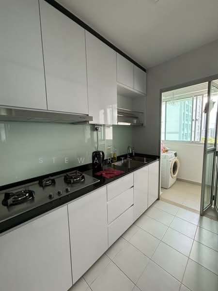 95C Henderson Road photo 4