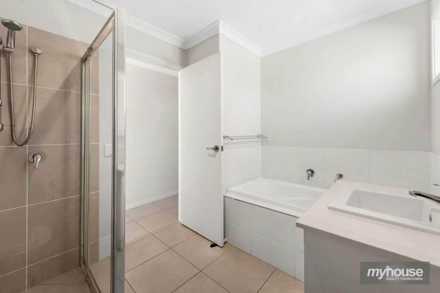 Additional image 9 of 2/14 Wolff Street, Cotswold Hills QLD 4350