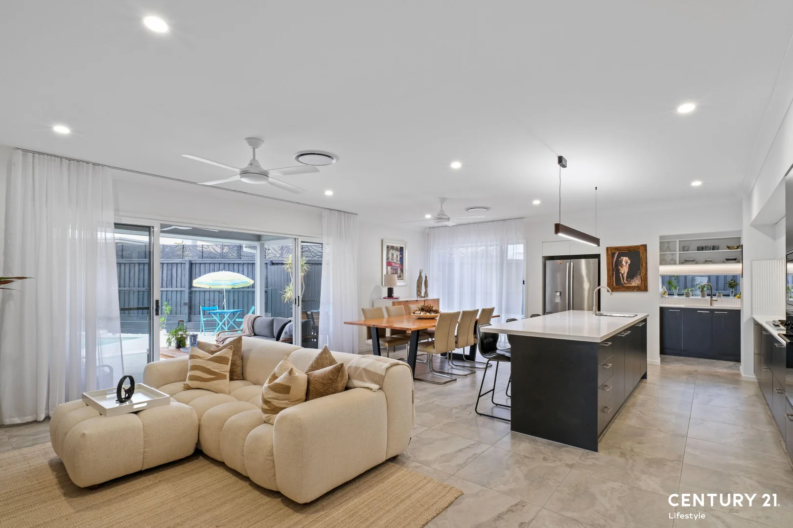14 Girraween Crescent, Banya QLD 4551 photo 2