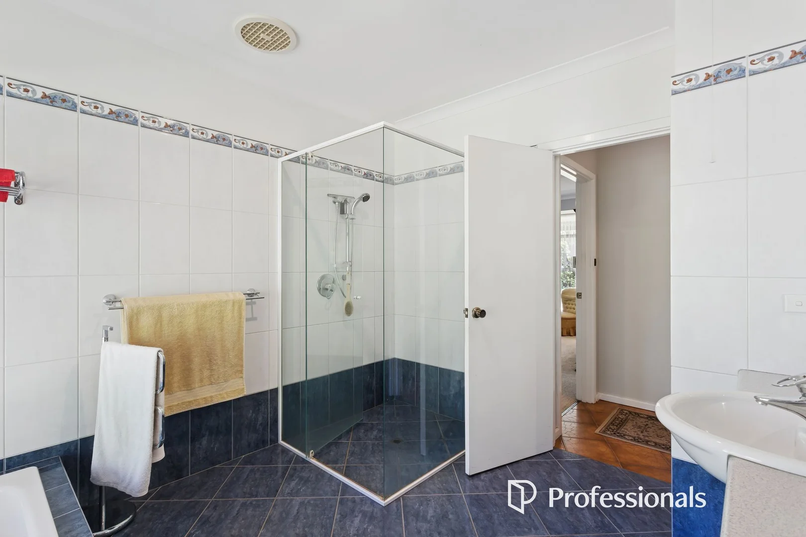 Additional image 19 of 140 Watsonia Road, Gooseberry Hill WA 6076
