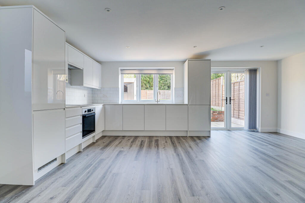 Grove Road, Harpenden, AL5 photo 2