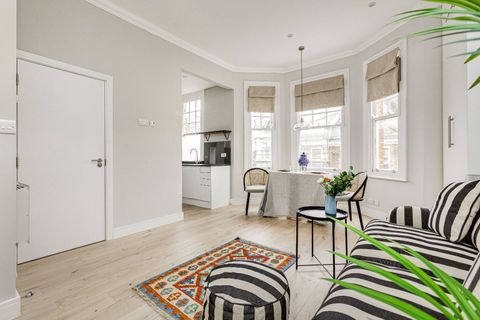 Cheyne Row, London SW3, Studio for sale