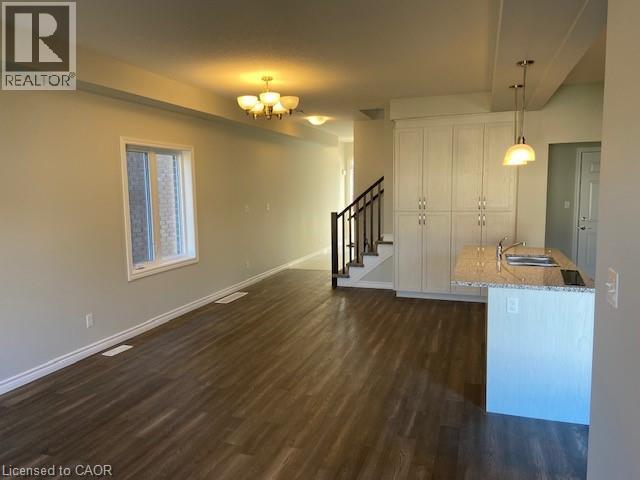 34 Pondcliffe Drive, Kitchener, ON, N2R 0M3 photo 3