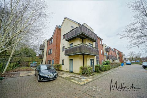 Mere Drive, Swinton M27