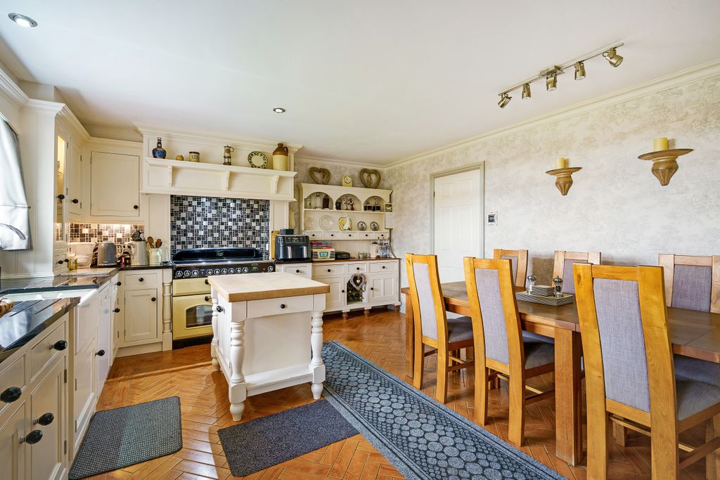 Additional image 6 of 5 bed detached house for saleBarton Street, Ashby-Cum-Fenby, Grimsby DN37