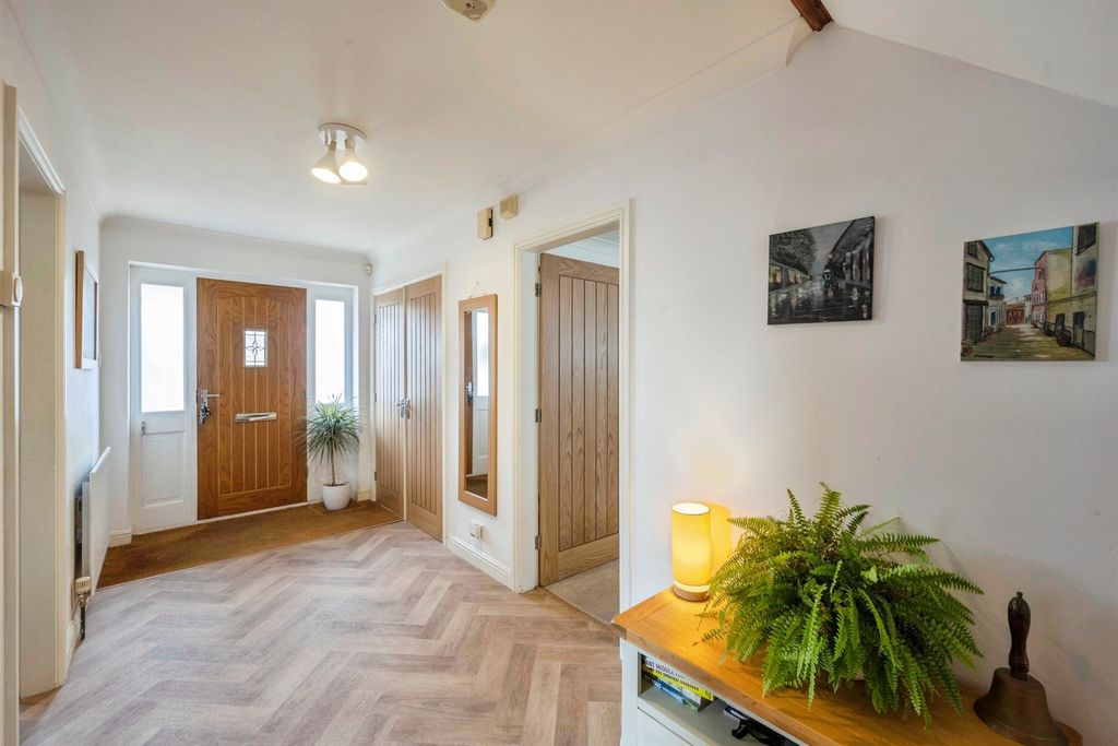 Additional image 3 of 4 bed detached house for saleGrove Street, Kirton Lindsey, Gainsborough DN21