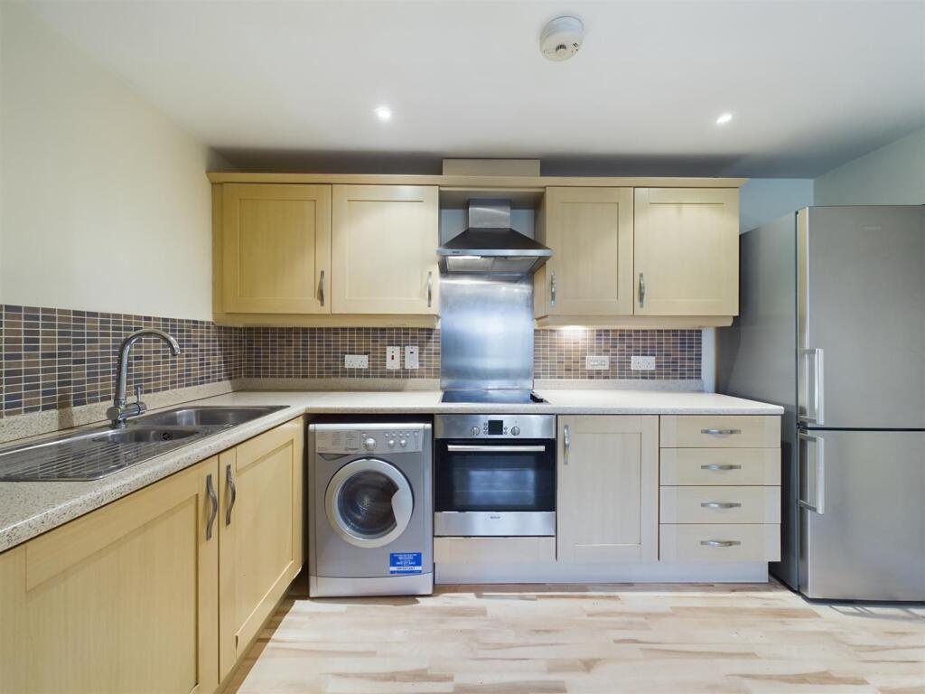 41 Middlewood Close Solihull B91 2TZ photo 3