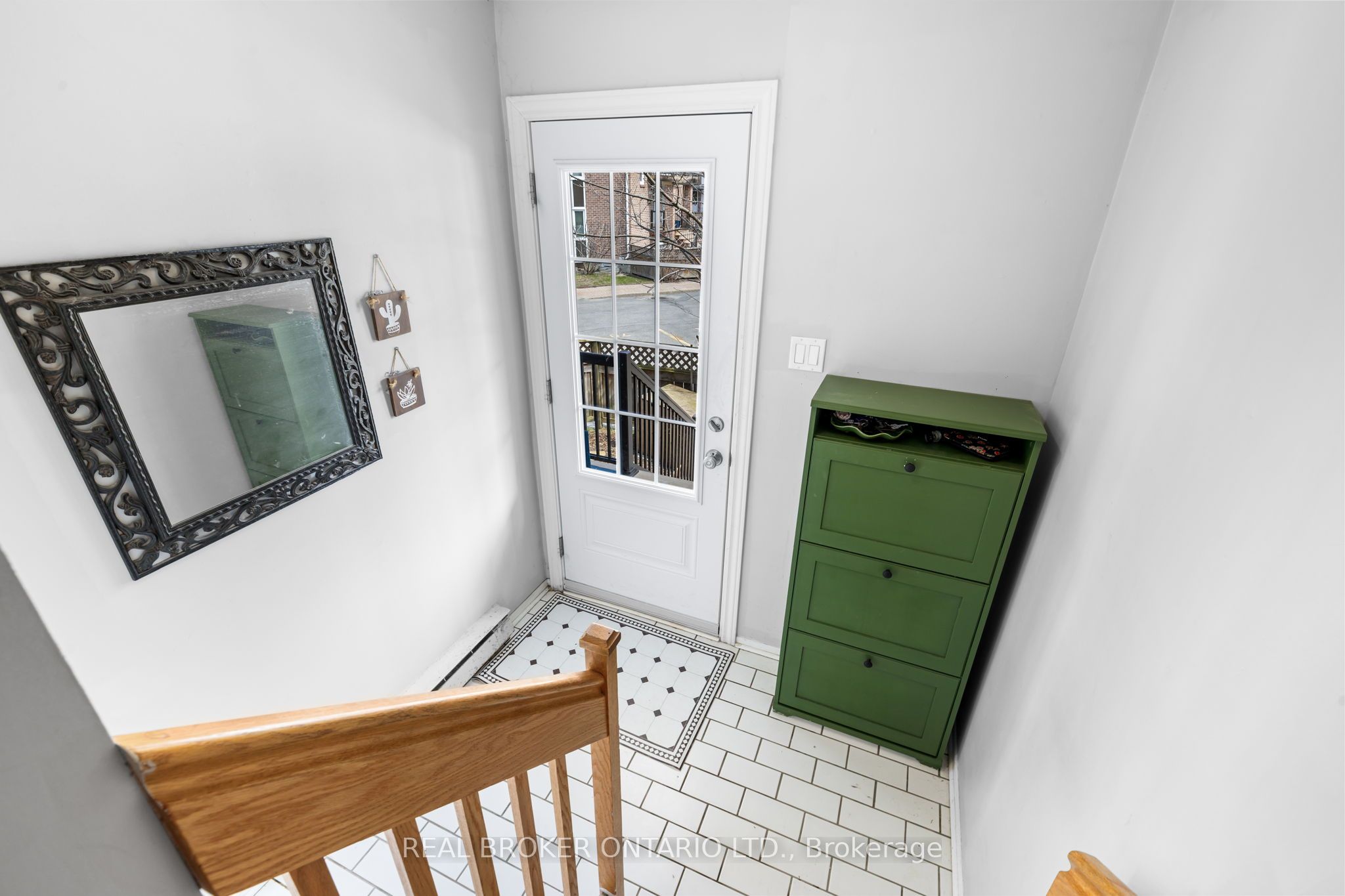 Additional image 3 of 3-7 Timberview Way, Ottawa, ON, K2H 9M5