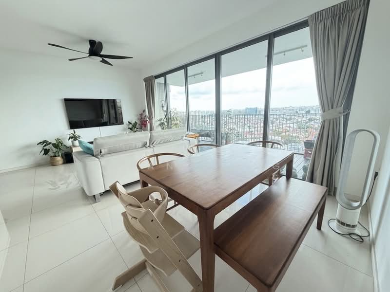 23 Fernvale Lane photo 2