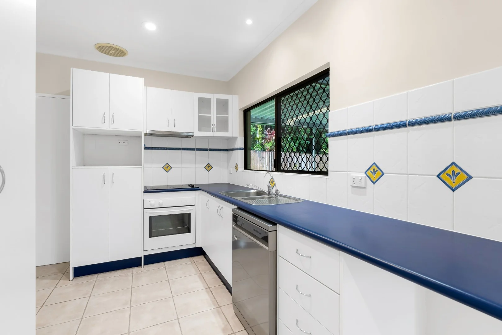Additional image 6 of 7 Garland Close, Kanimbla QLD 4870