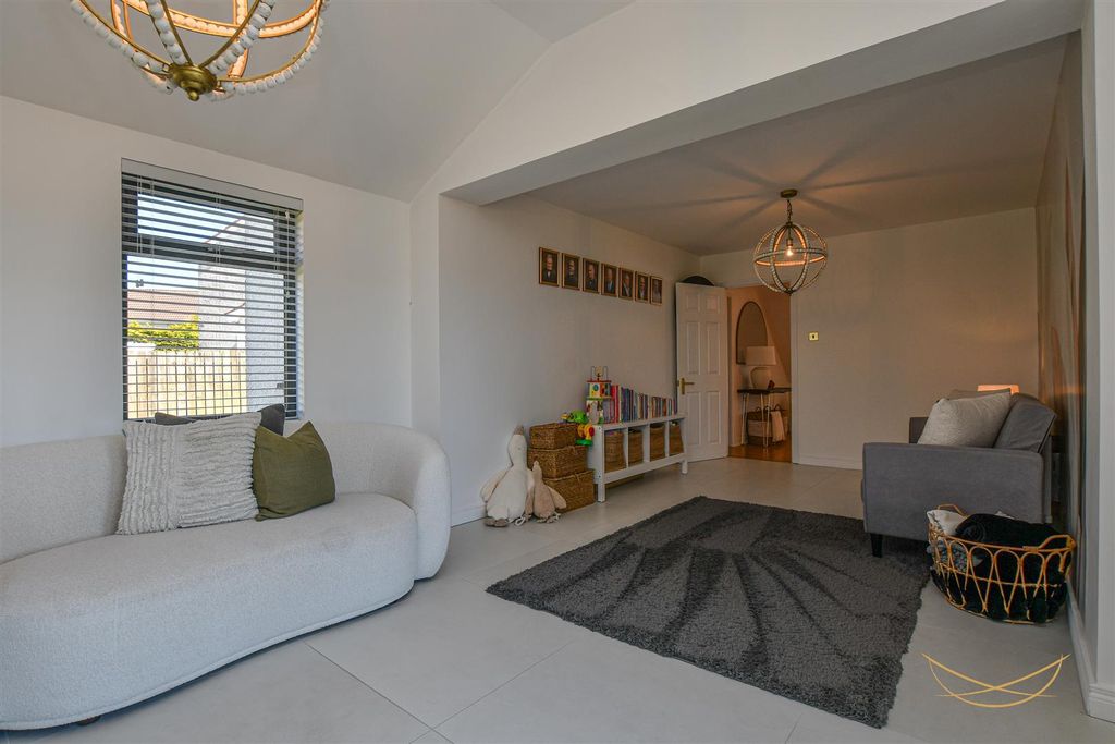 Additional image 19 of 5 bed detached house for saleHydepark Close, Newtownabbey BT36