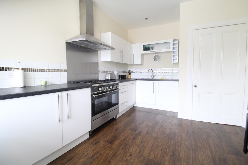 Elmfield  Avenue, top floor, photo 3