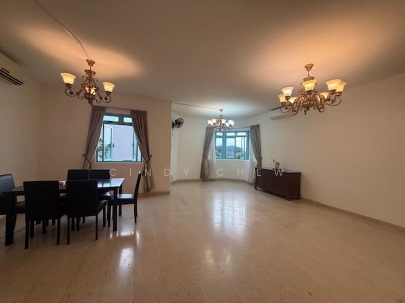 150 Mariam Way photo 2