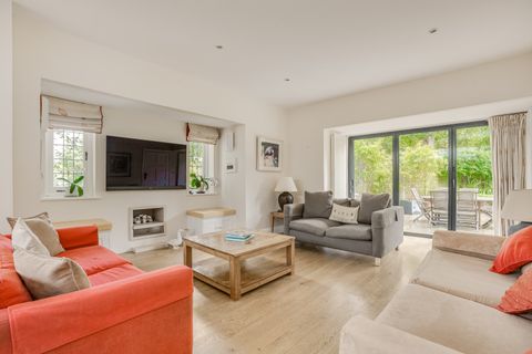 Hertford Avenue, East Sheen SW14