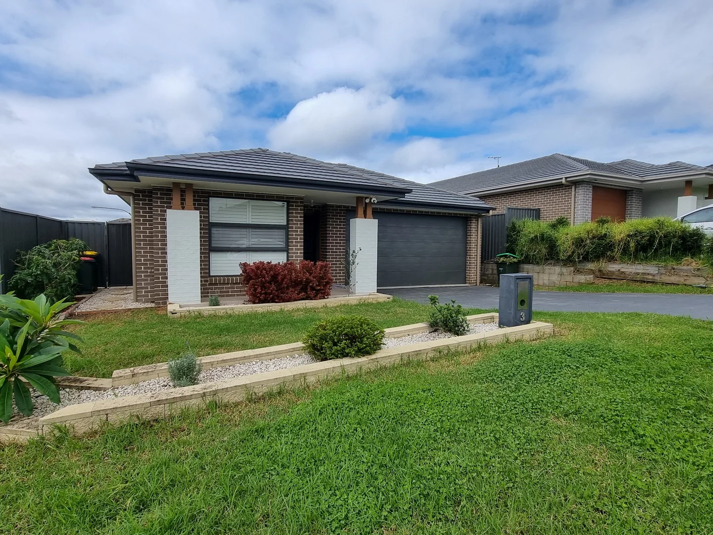 3 Brunton Place, St Helens Park NSW 2560