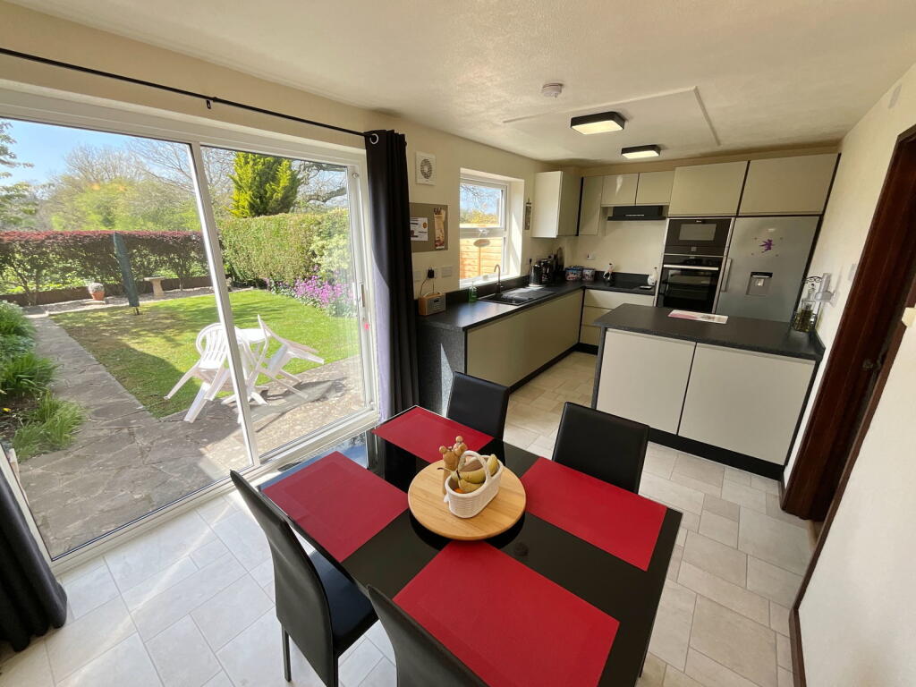 Additional image 4 of HALESOWEN, Sidlaw Close
