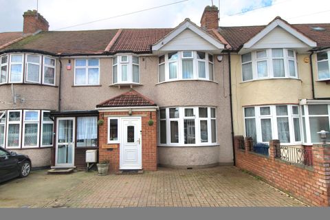 Malvern Gardens, Harrow HA3