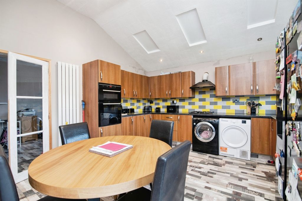 Additional image 2 of 3 bed end terrace house for saleKenelm Road, Oldbury B68