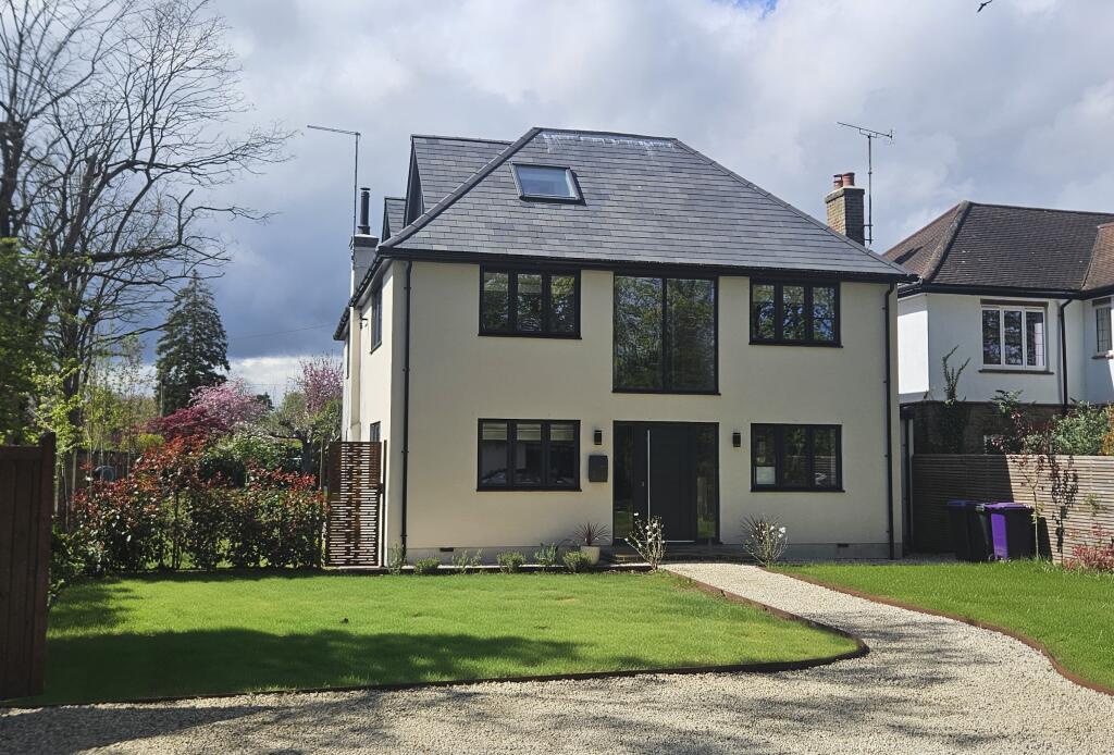 Blackmore Way, Wheathampstead, AL4
