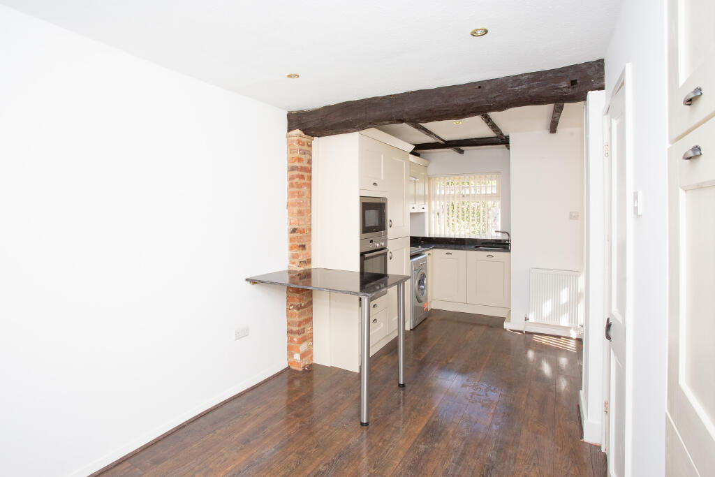 Mimram Road, Welwyn, Herts, AL6 photo 3