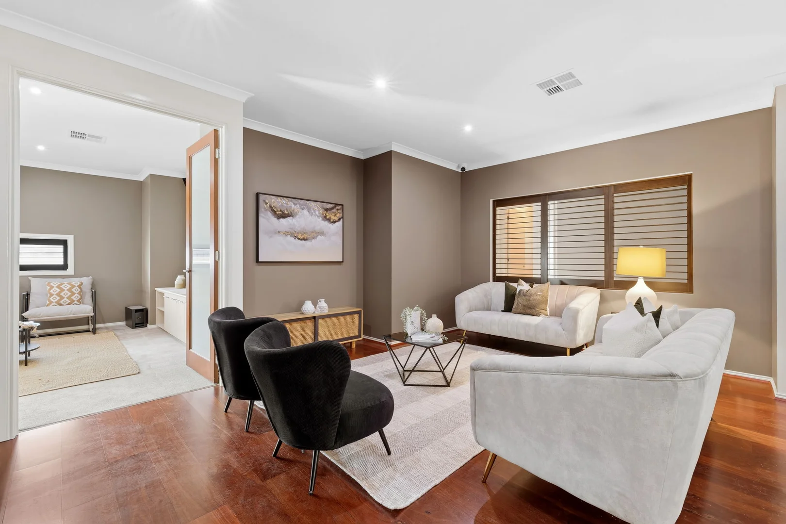 8 Abercrombie Grove, Epping VIC 3076 photo 4