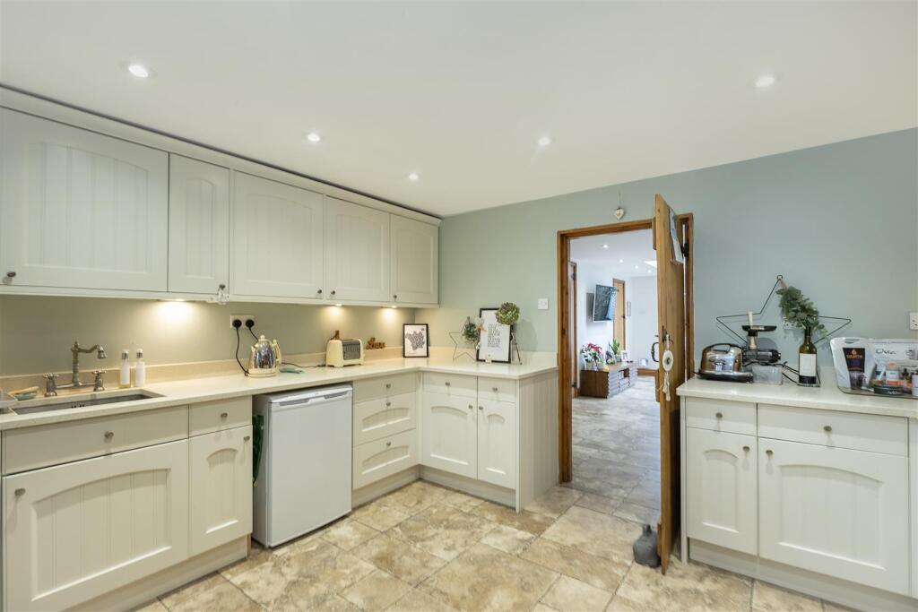 Bower Heath Lane, Harpenden photo 4