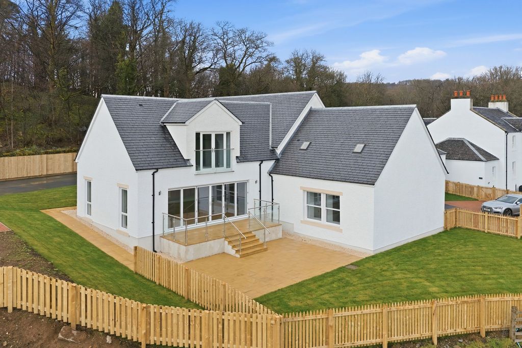 5 bed detached house for saleThe Barn, Craigton Farm, Causewayhead FK9