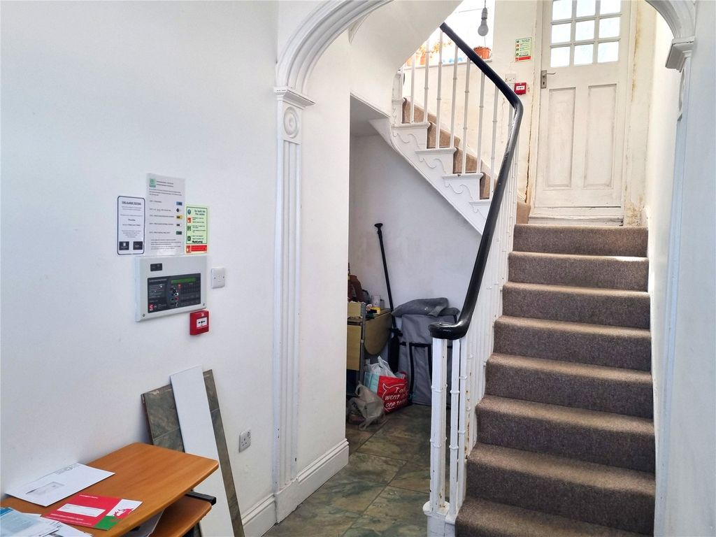 Additional image 5 of 4 bed flat for saleMarine Terrace, Aberystwyth, Ceredigion SY23