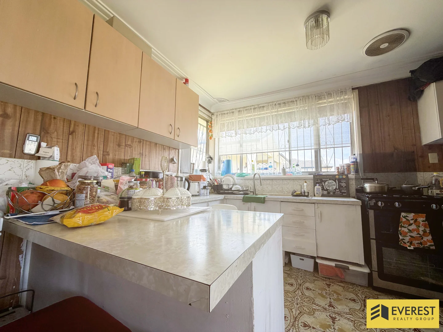 1 Coletta Place, Prestons NSW 2170 photo 4