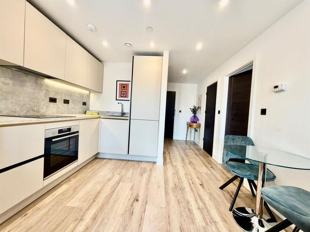 Additional image 12 of LUXURY SHOW HOME- Snow Hill Wharf, Birmingham, B4