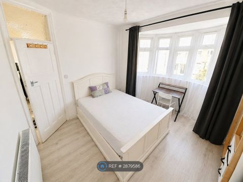 Donaldson Road, London SE18, Room to rent