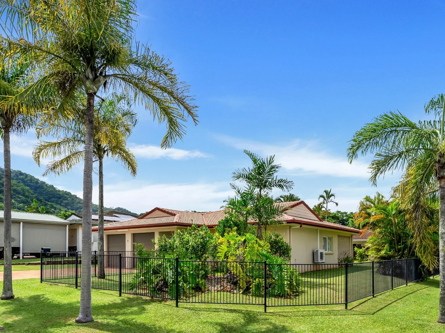 Additional image 33 of 7 Grimes Close, Kanimbla QLD 4870