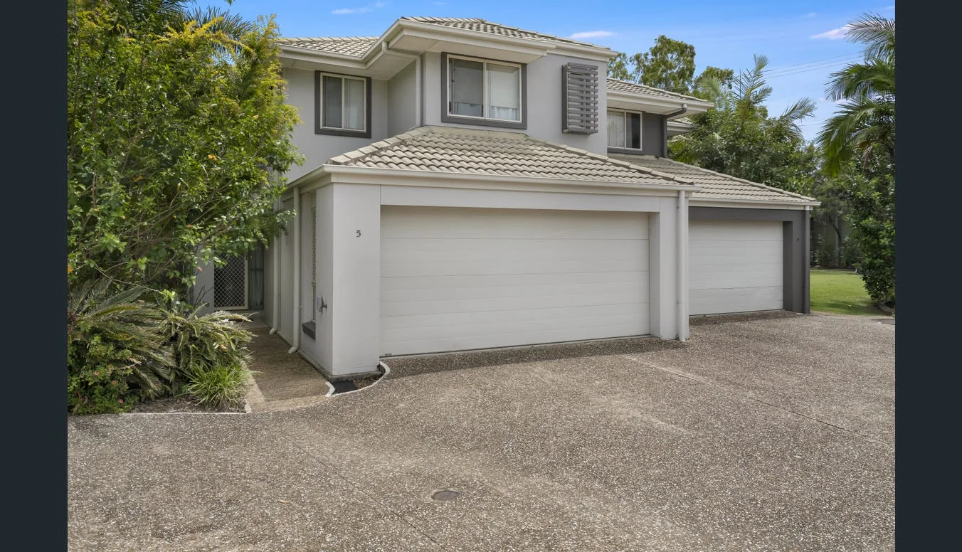 5/1-3 Carnarvon Court, Oxenford QLD 4210