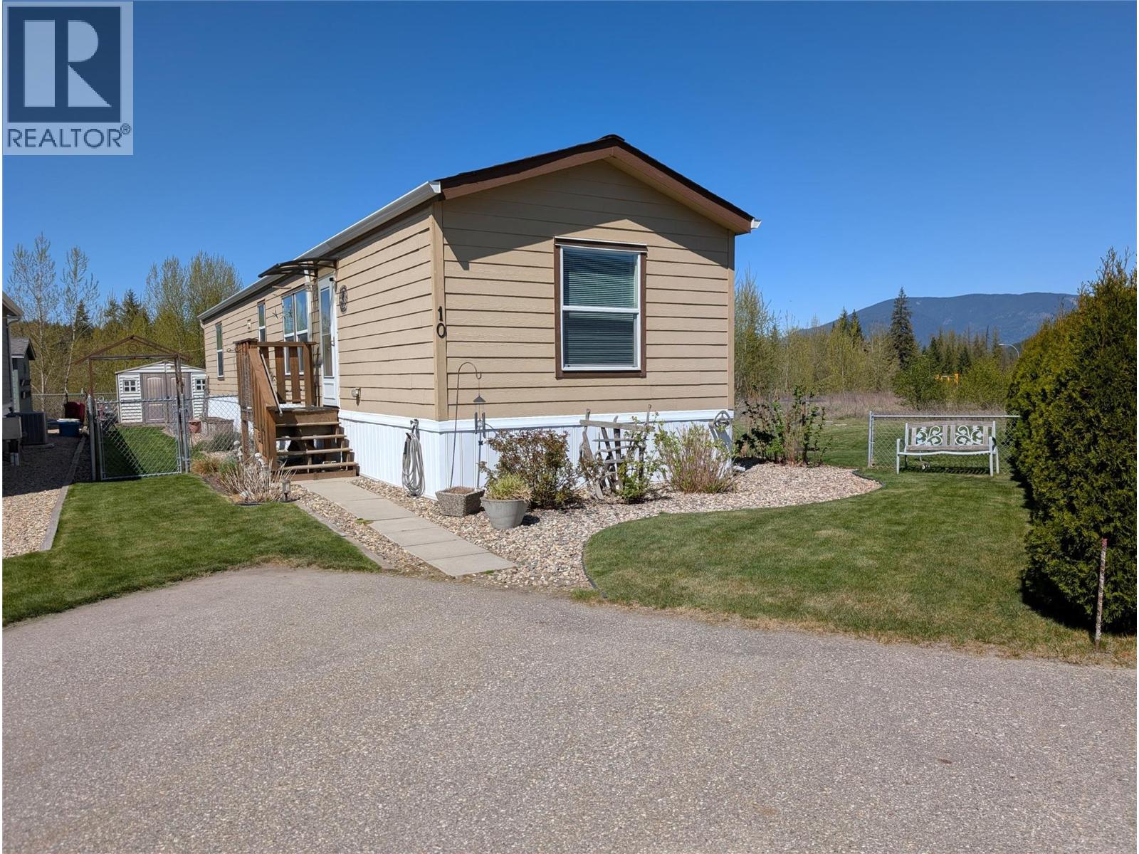 4811 10A Avenue NE Unit# 10