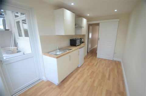 Delamere Gardens, Mill Hill NW7