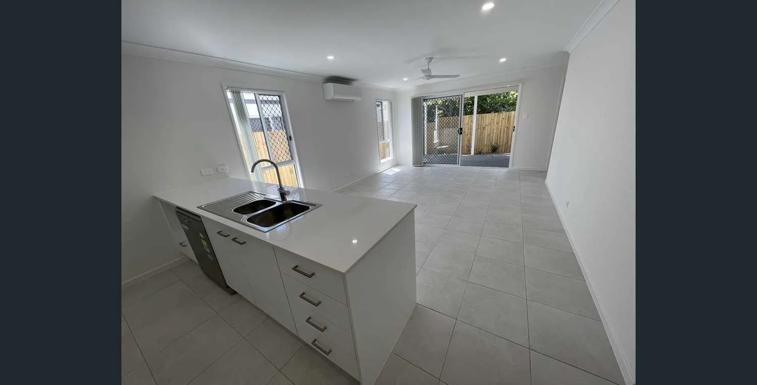 10 Amaroo Street, Morayfield QLD 4506 photo 2