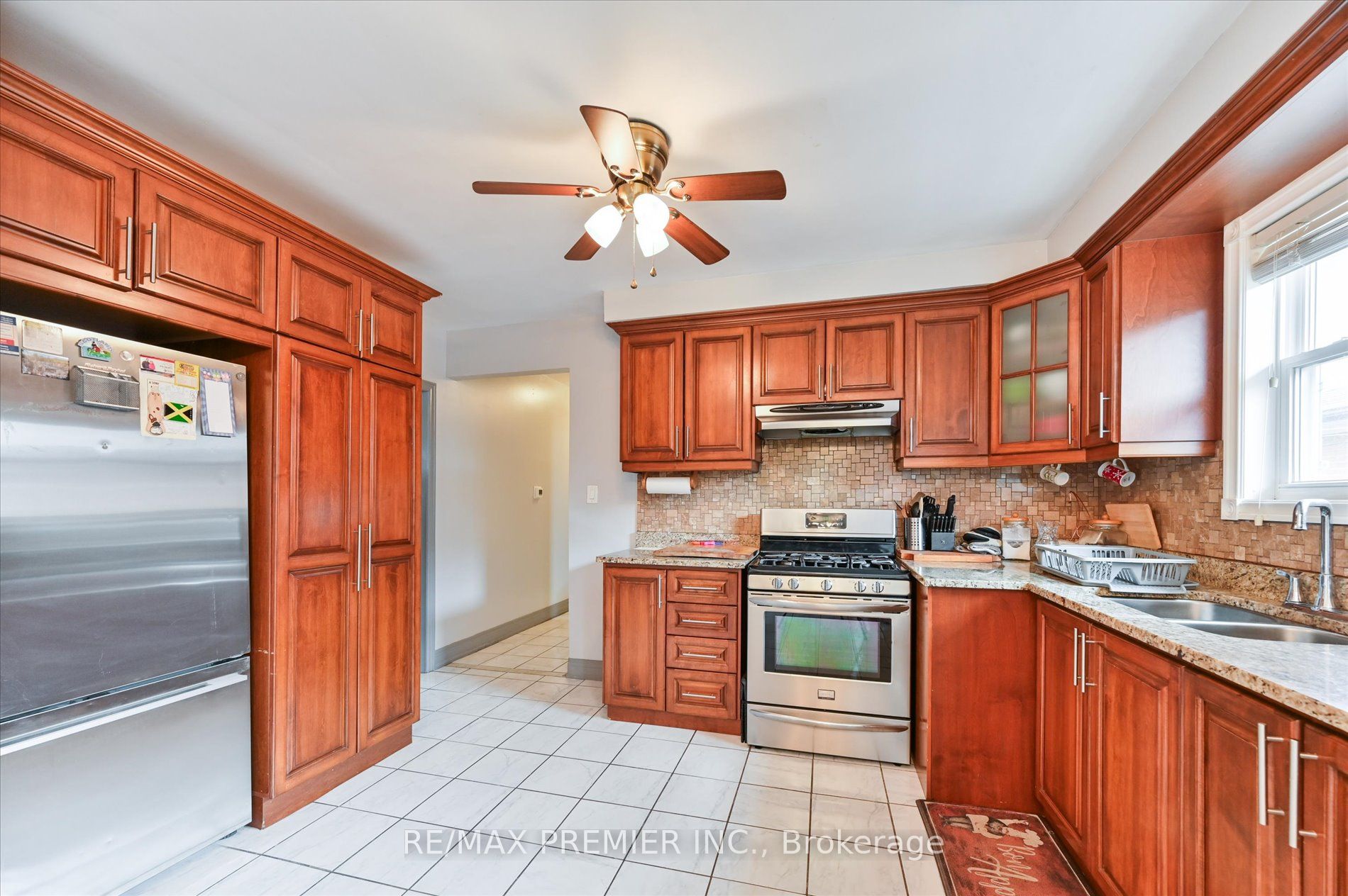 Additional image 5 of 39 Jocada Road, Toronto, ON, M6L 2J4
