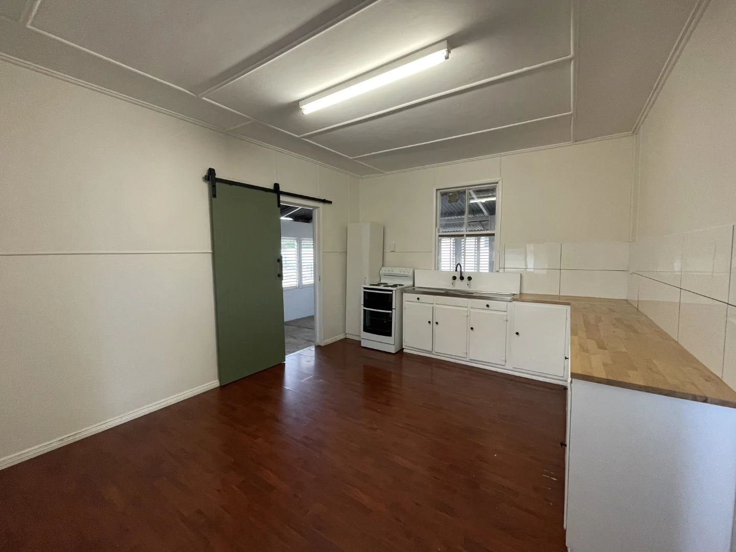 58 Hackett Terrace, Richmond Hill QLD 4820 photo 3